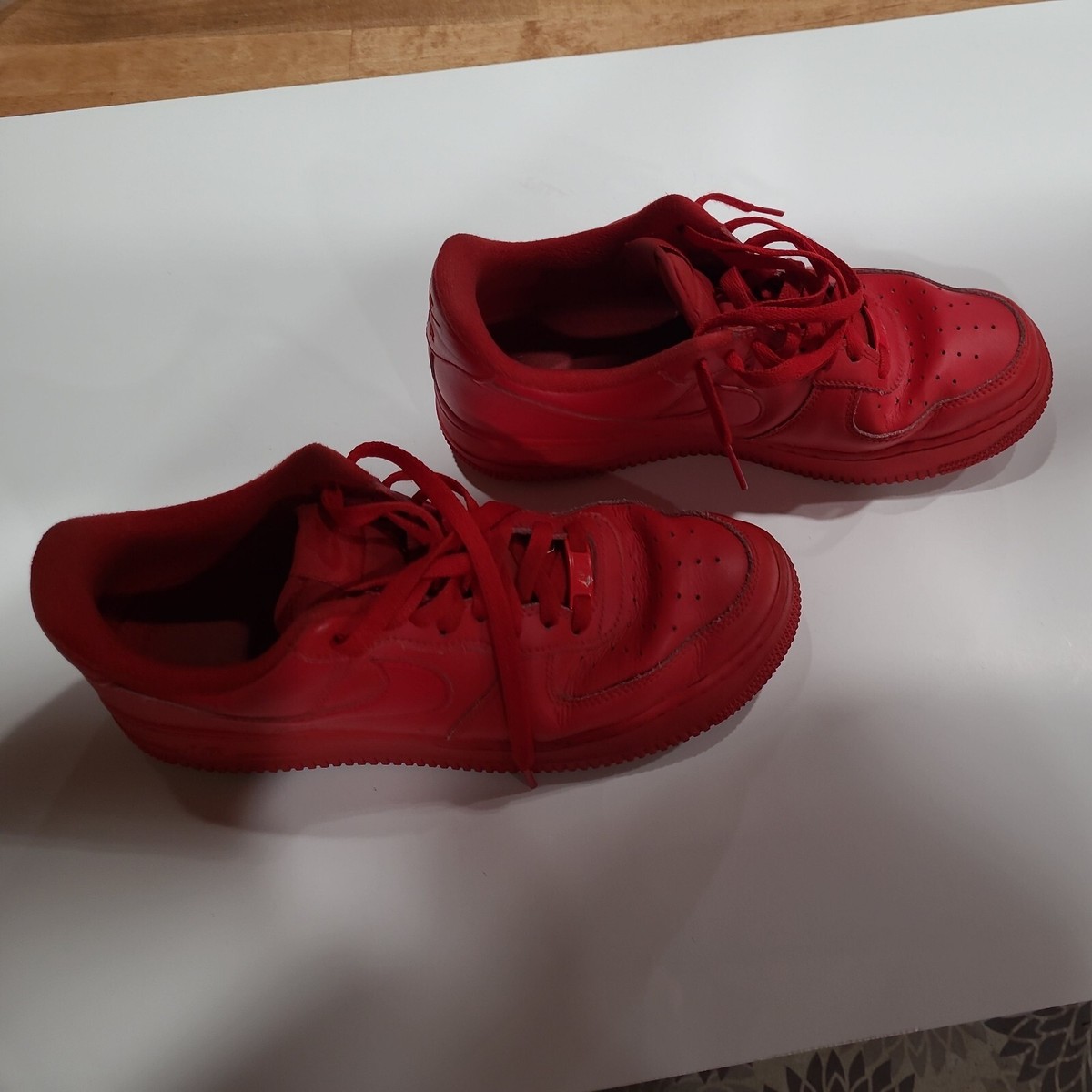 Size 9.5 - Nike Air Force 1 Low Triple Red 194274696004| eBay