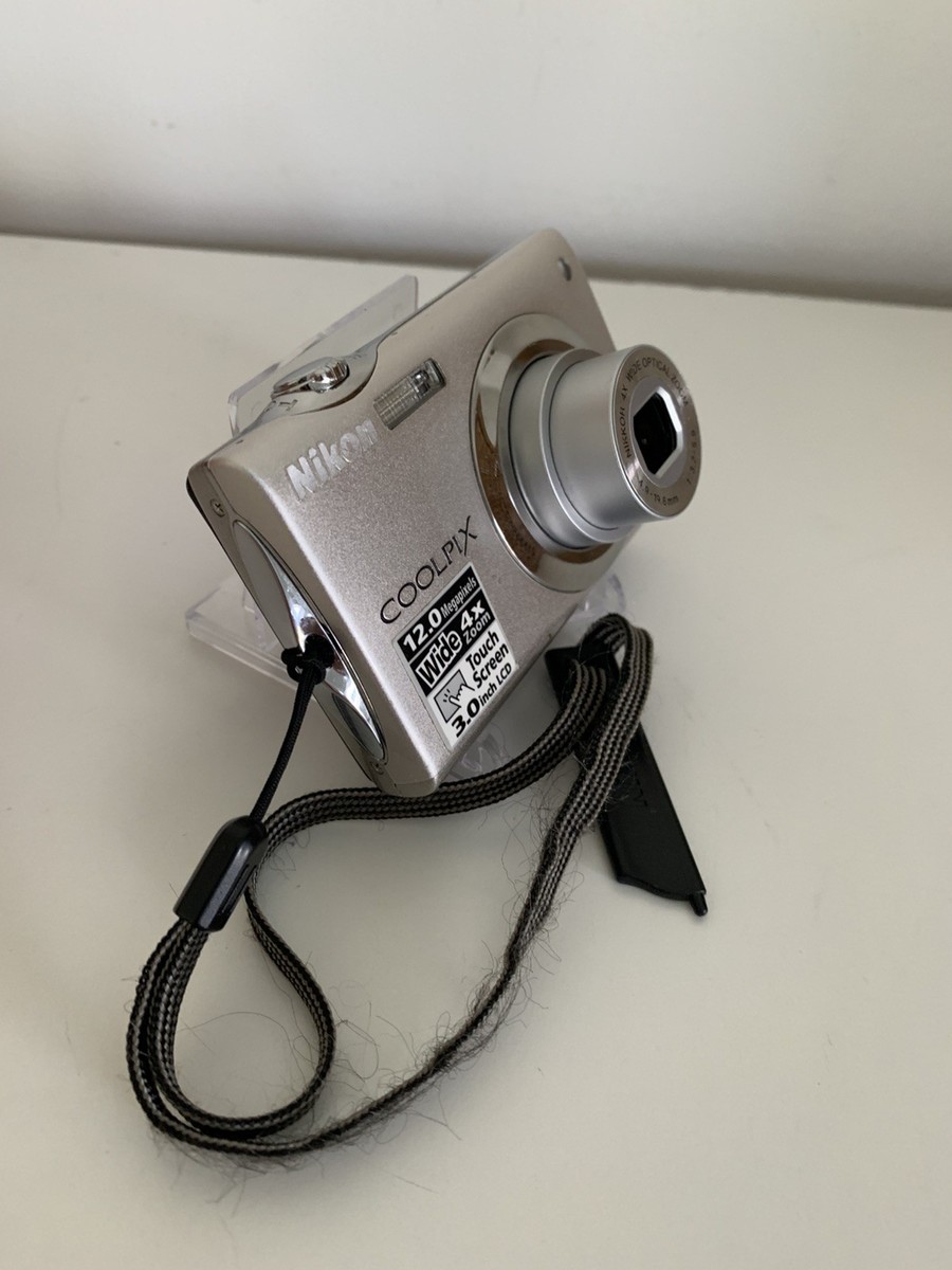 Nikon COOLPIX S4000 12.0MP Digital Camera - silver LENS ERROR Can