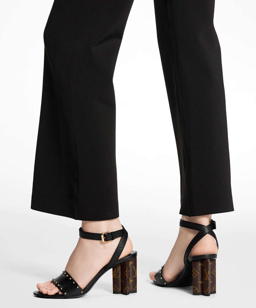 LOUIS VUITTON SILHOUETTE SANDAL in BLACK. SIZE US 8.5 N / LV 38.5