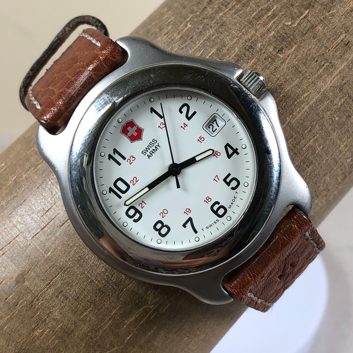 Vintage Victorinox Swiss Army Officer's Women Leather Quartz