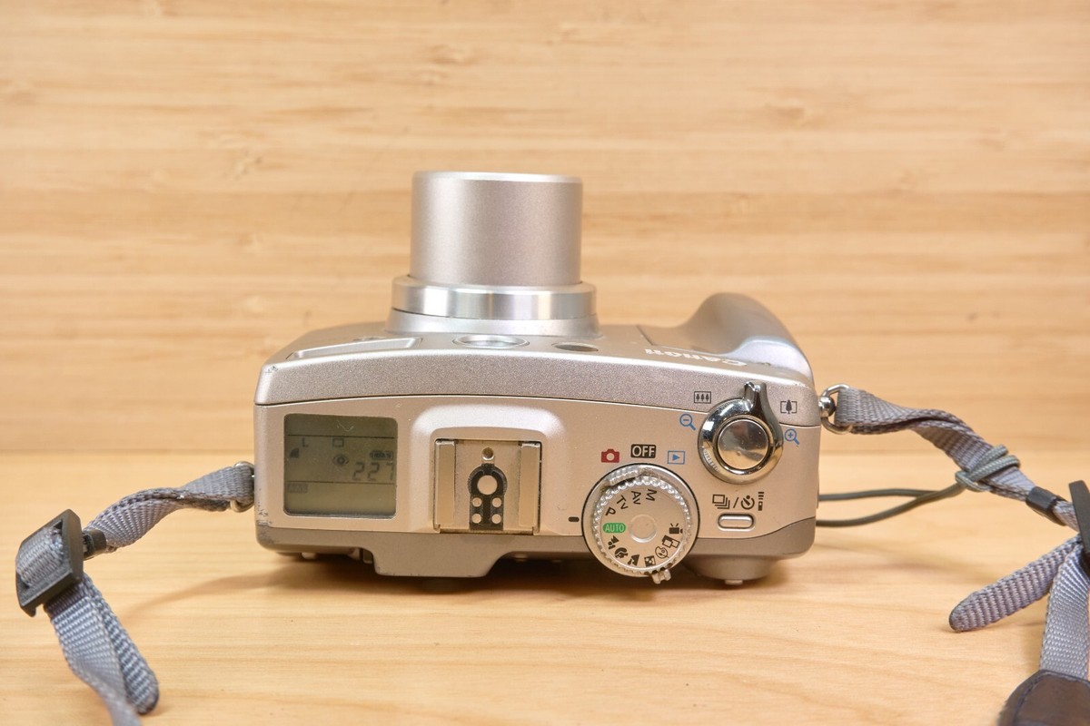 Canon PowerShot G2 4MP Digital Camera, w/ 3X Optical Zoom, Made in