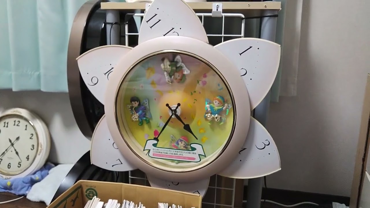 リズム時計 スモールワールドエクロール からくり時計 パート3 - YouTube