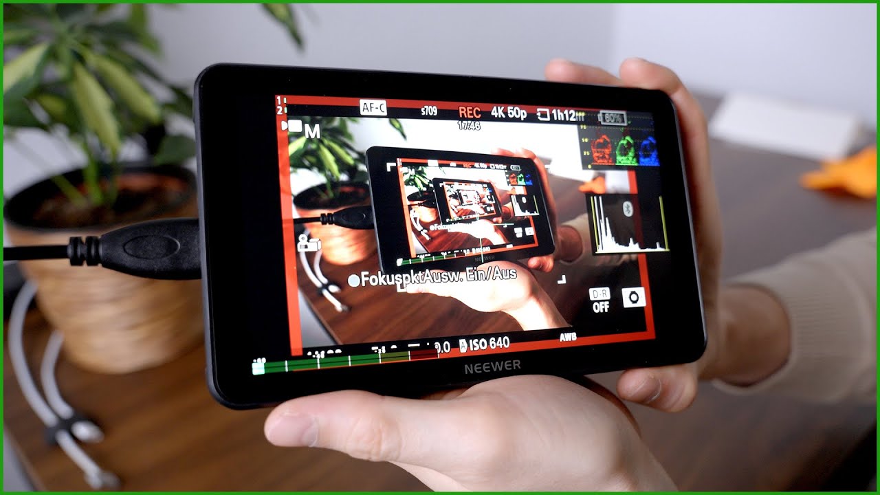 The Perfect Camera Monitor? 📸 Neewer F700 Review - YouTube