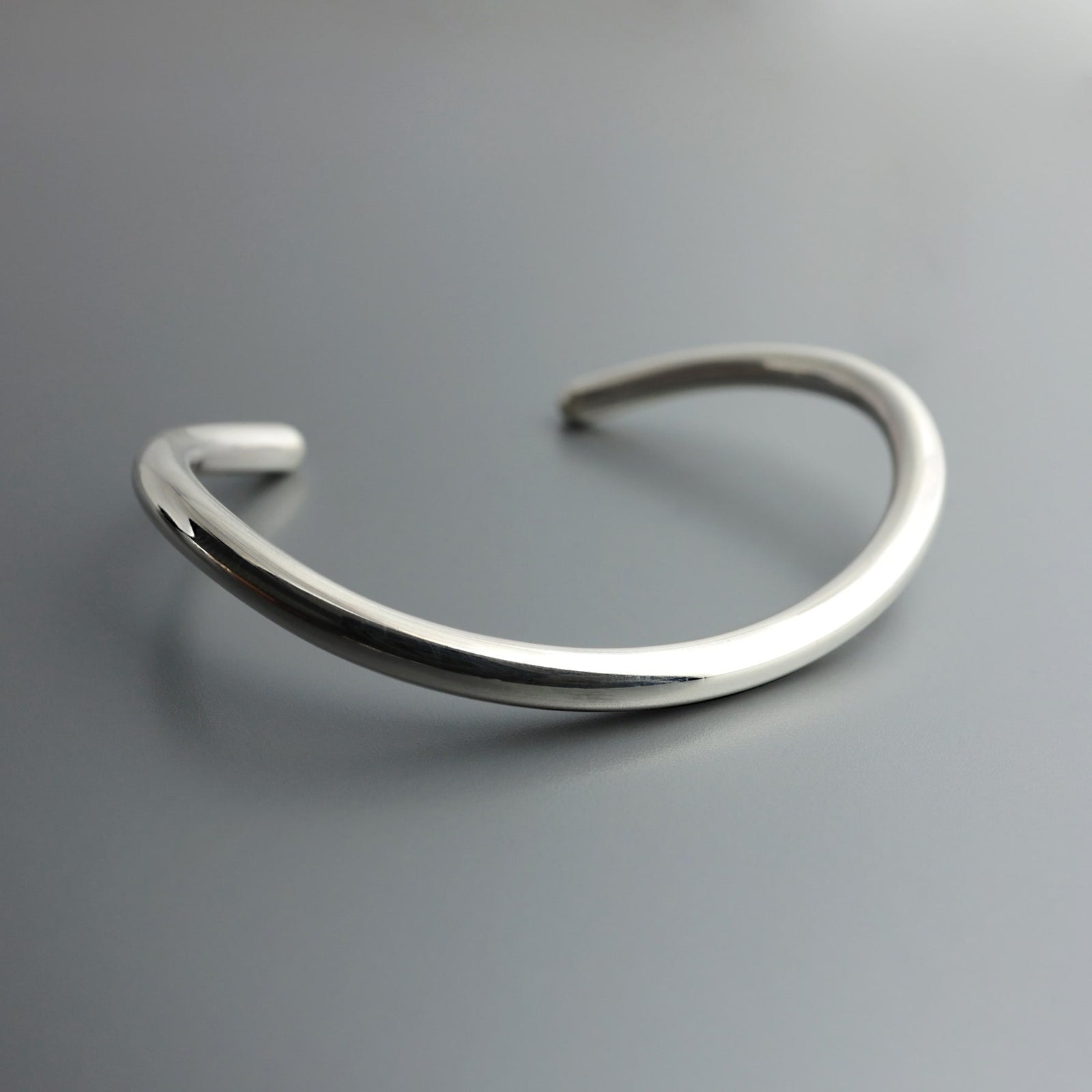 シルバー950バングルブレスレット - IBUQUI 下北沢にあるオーガニック