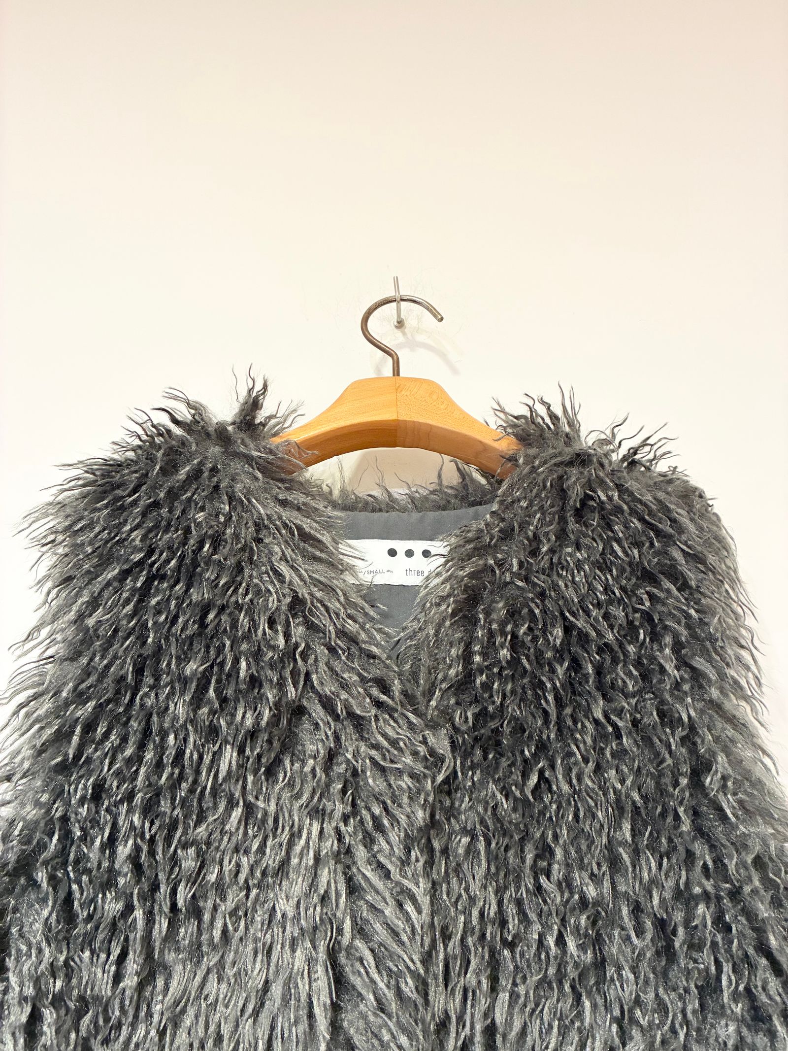 three dots - ウェイビーファー ショートジレ / ファーベスト