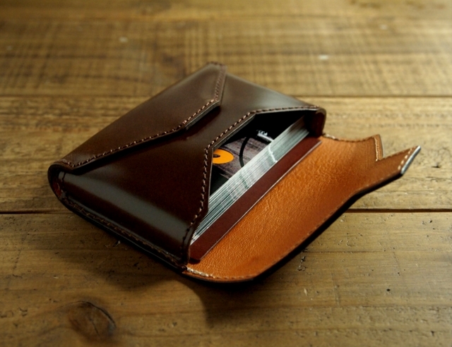 大容量！コードバン製封筒型名刺入れ/本革製名刺入れ/新喜皮革/就職