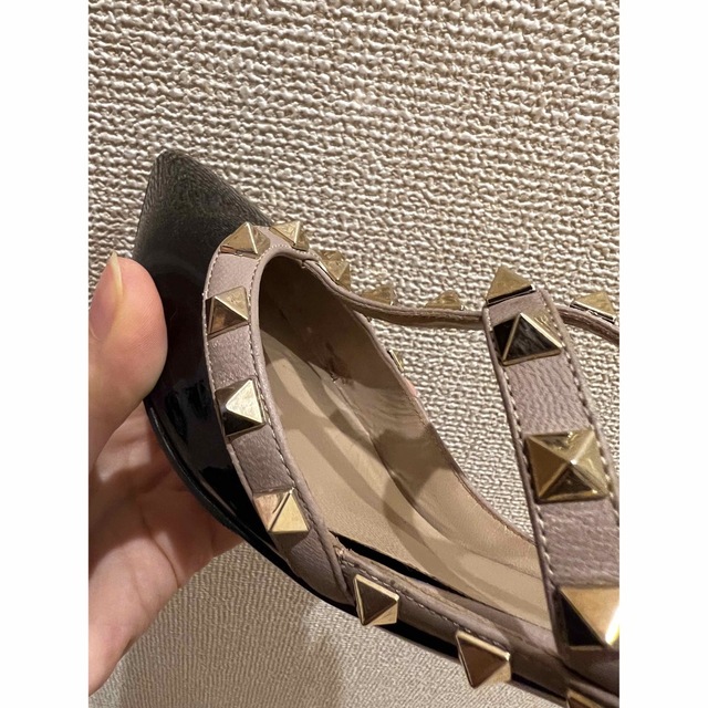 VALENTINO♡ ロックスタッズ エナメル ストラップパンプス ロック