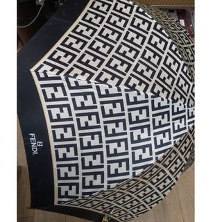 FENDI（傘 ・ ブラック/黒色系）のフリマアイテム一覧