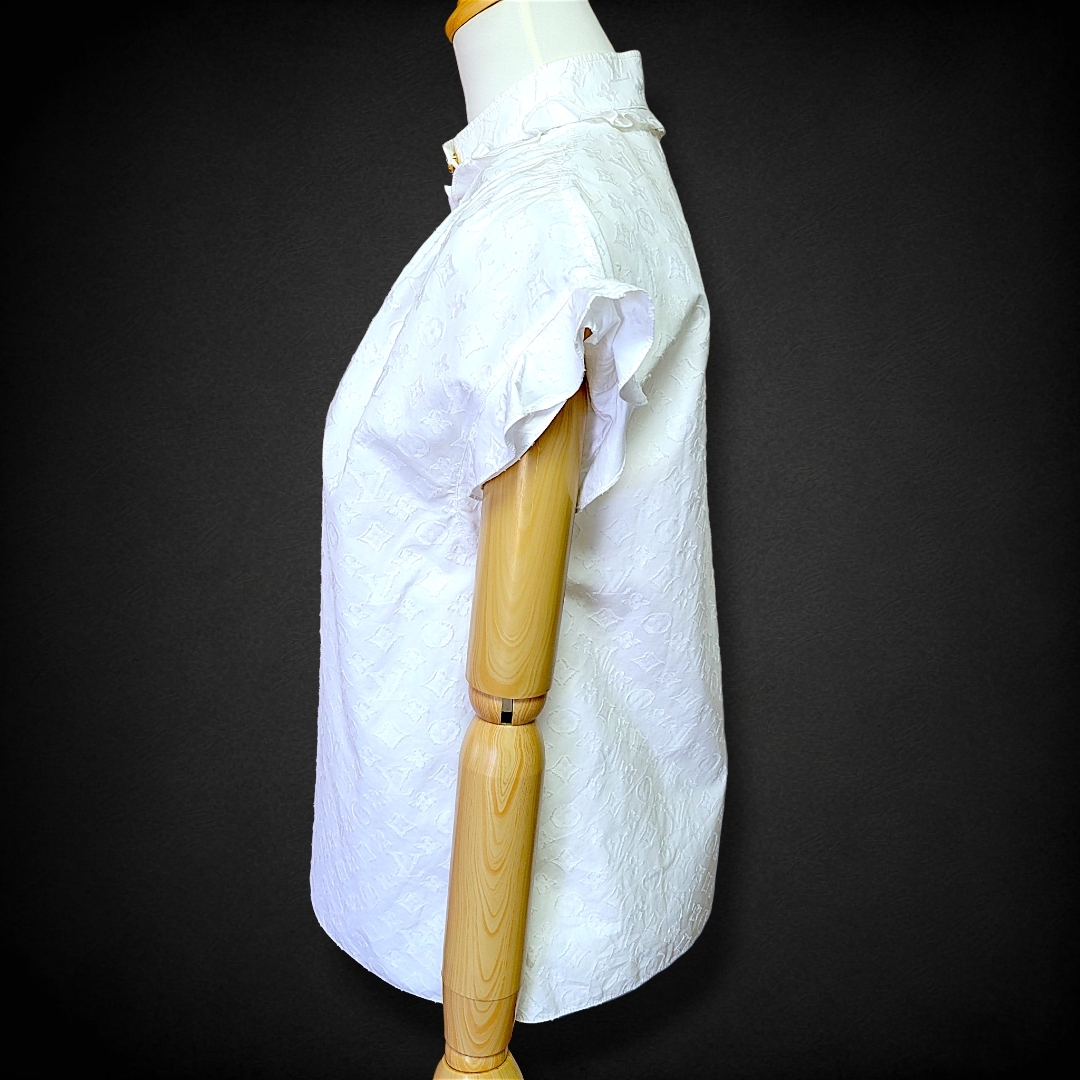 LOUIS VUITTON - LOUIS VUITTON モノグラム ゴールドモチーフ金具