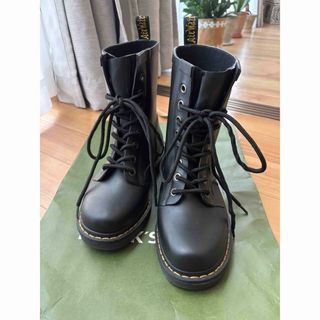 Dr.Martensのフリマアイテム一覧