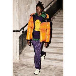 MONCLER（ダウンジャケット ・ オレンジ/橙色系）のフリマアイテム一覧