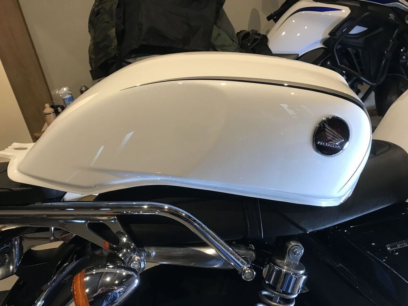 気持ちの問題だけど？CB1100の17Lタンクに」 | ウェビックコミュニティ