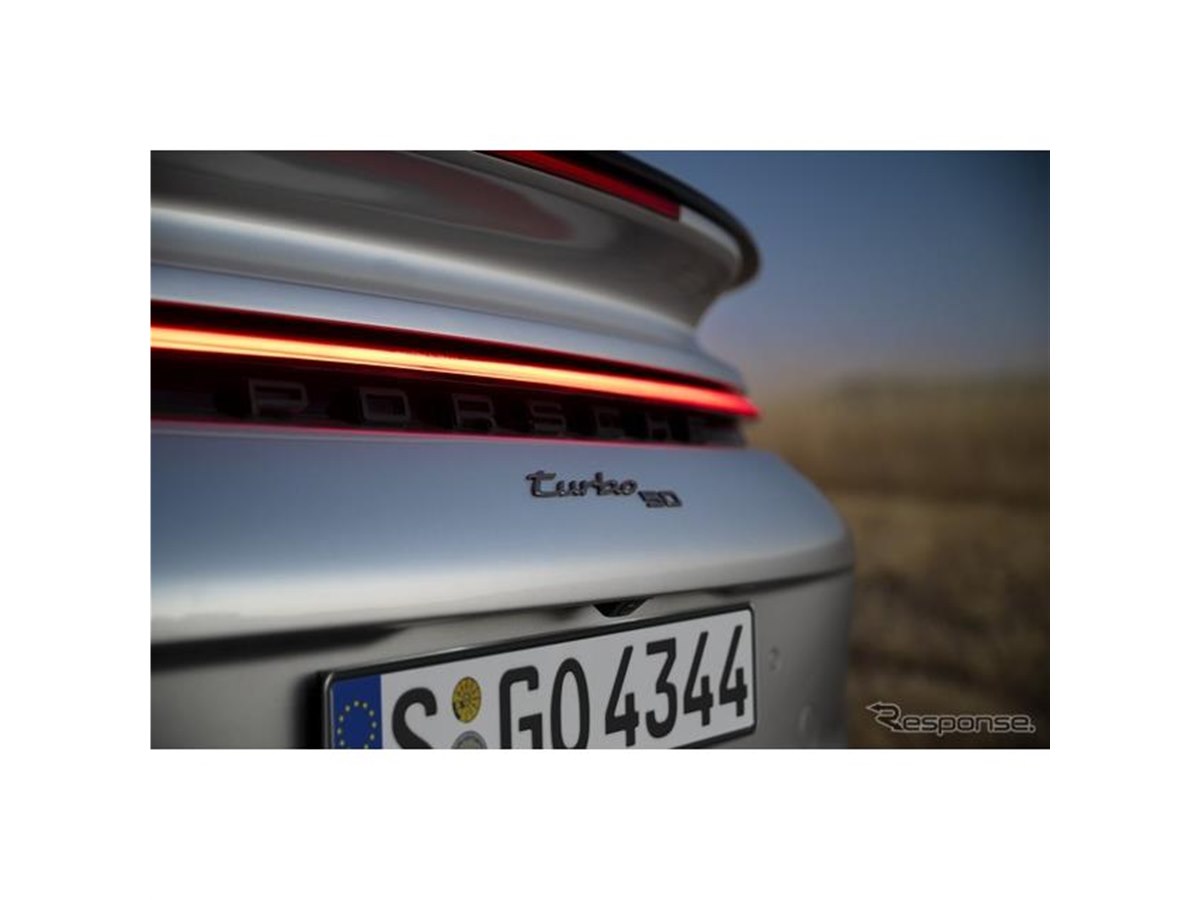 ポルシェ『911ターボ』50周年記念仕様の日本予約を開始、価格は3642万