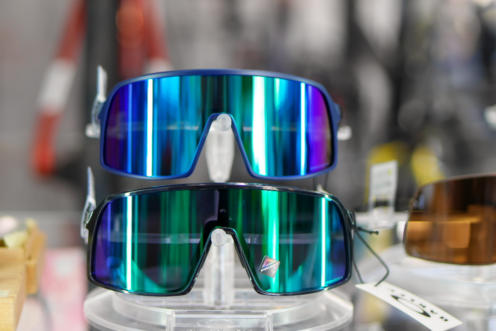OAKLEY SUTRO : -INFINITY-兵庫県唯一のロードバイクを専門とする