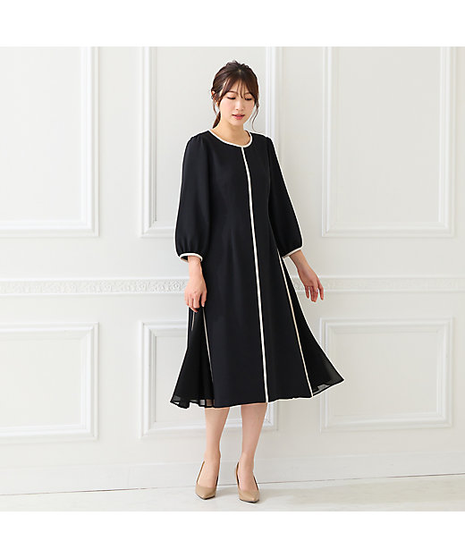 接触冷感／シワになりにくい】サイド切替えワンピース