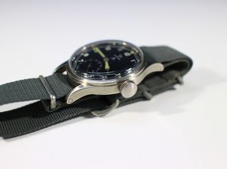 軍用時計 ブロードアロー (通称: ダーティダース)をお買取りいたします