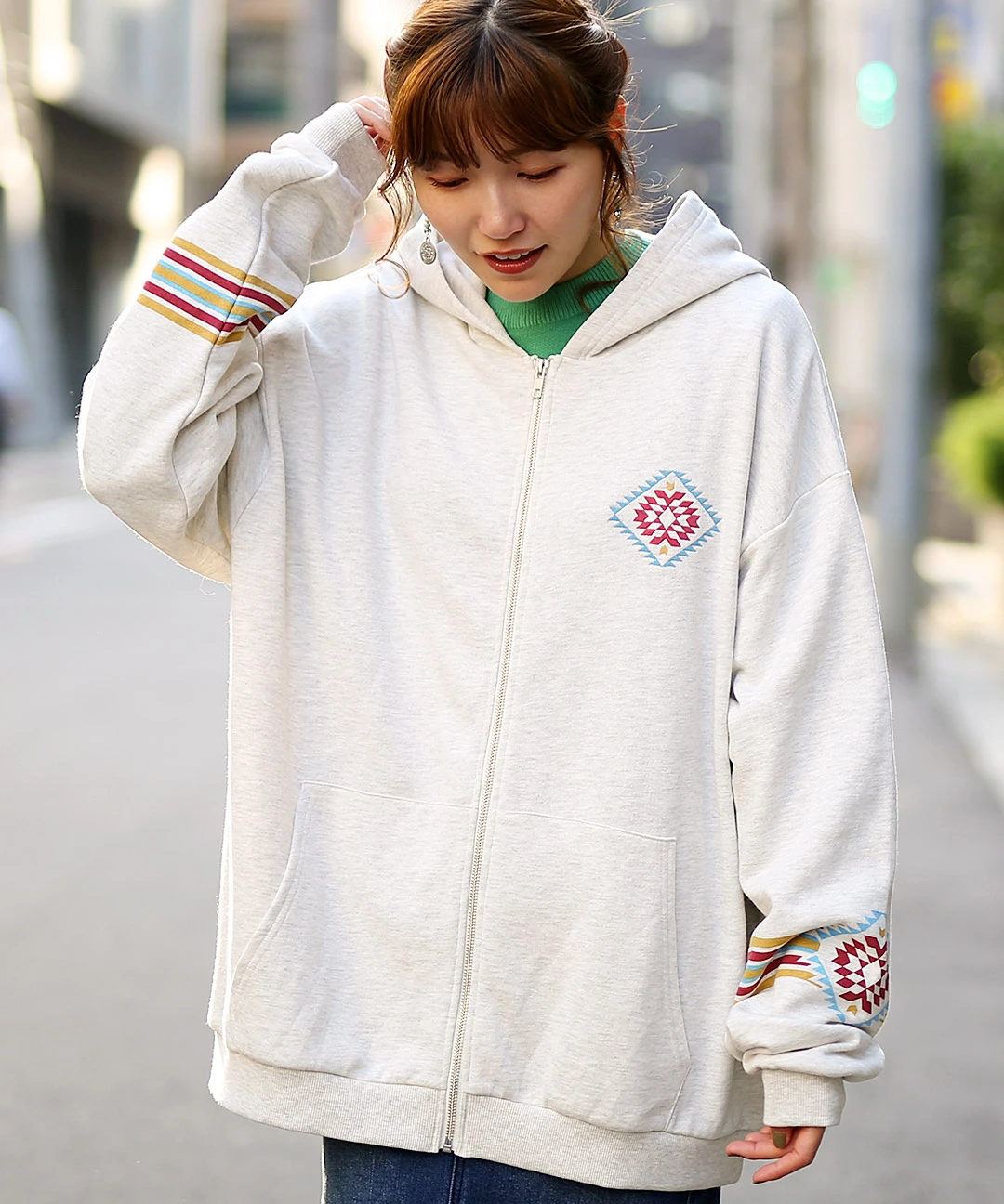 オルテガ柄フロントジップパーカー 【3月2日(月)15時までの限定価格