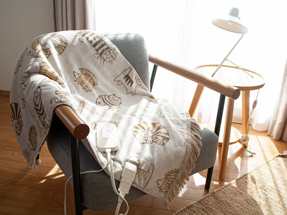 電気毛布（ひざ掛け)リサ・ラーソン130x70cmKDH-L505 | コイズミ