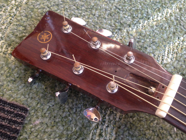 ☆YAMAHA FG-180 赤ラベル : ジナパパ一家の何てことない日常