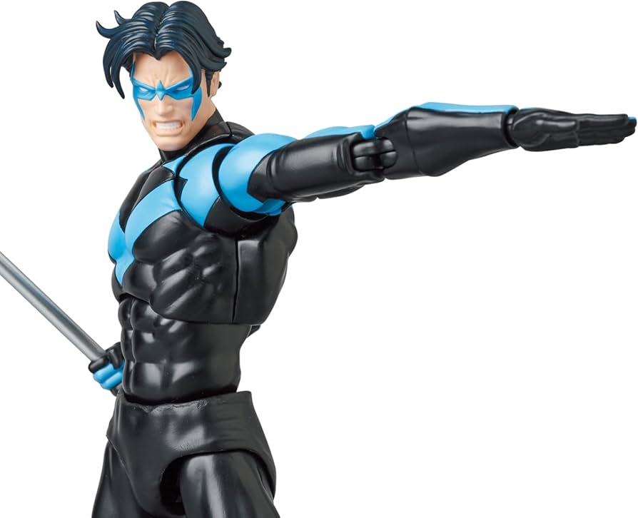 Amazon.com: Medicom Batman: Hush: Nightwing MAFEX Figure