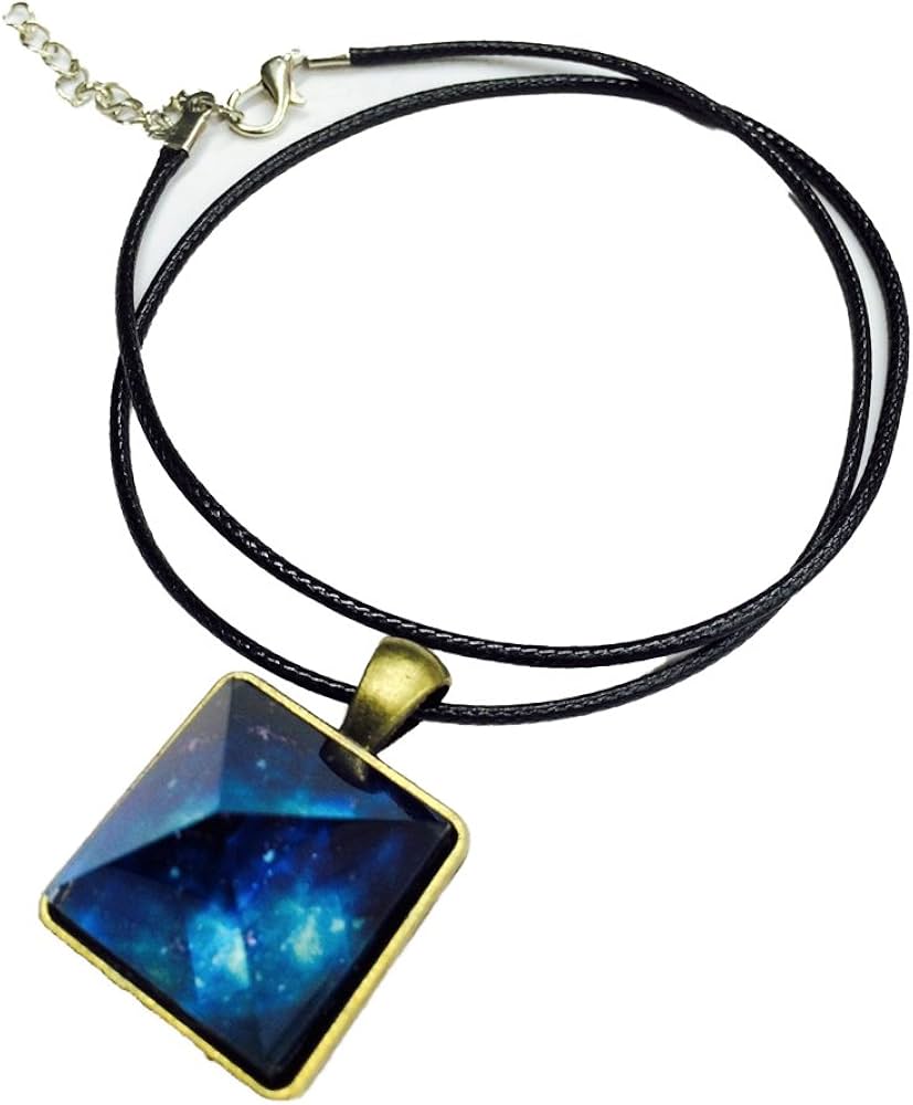 Amazon | パワーストーン ペンダント ネックレス 夜光石 蓄光