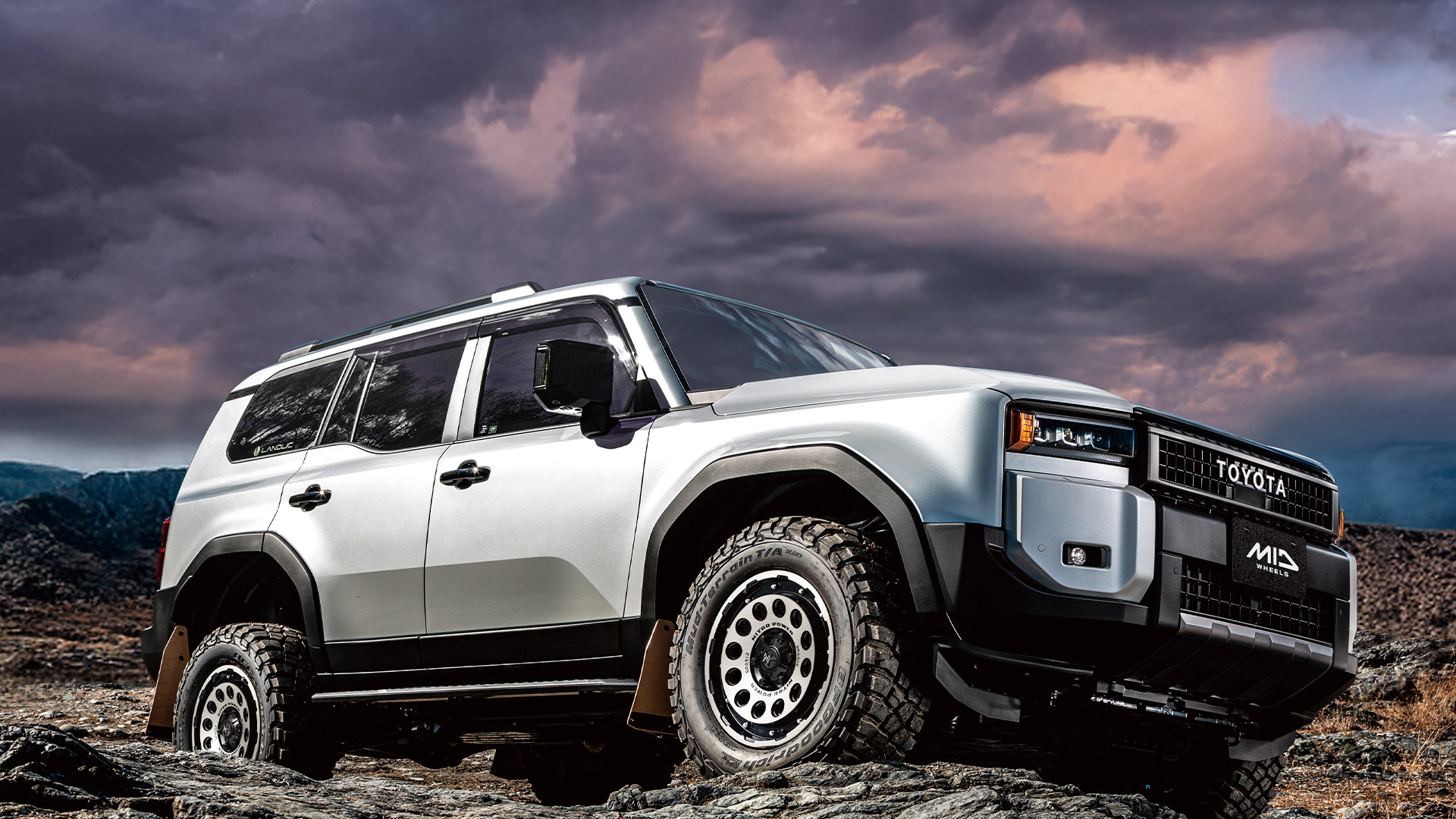 WF-8｜MID WHEELS｜日本品質の安全と技術を誇るマルカサービス株式会社