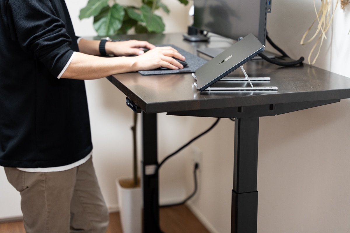 KANADEMONO電動昇降デスクレビュー：組立簡単！おしゃれでハイスペック