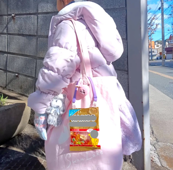 グミ専用ホルダー「GUMIPPA!」 - 新製品情報 - 森製紐株式会社