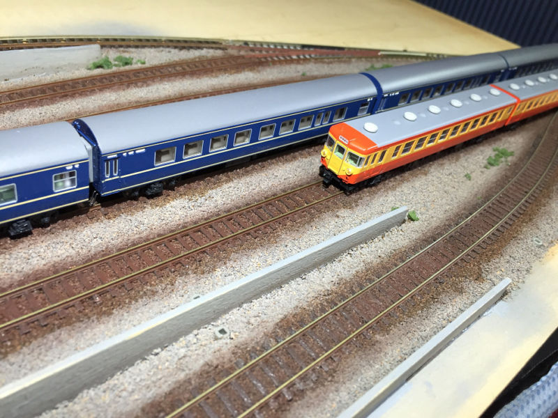 155系「ひので・きぼう」が入線しました。KATO 10-1299 / 10-1300