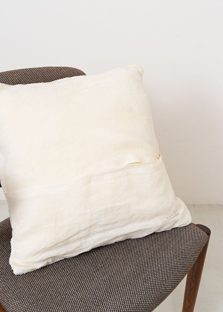 Hand Embroidery Cushion Cover | Pasand by ne Quittez pas | パサン