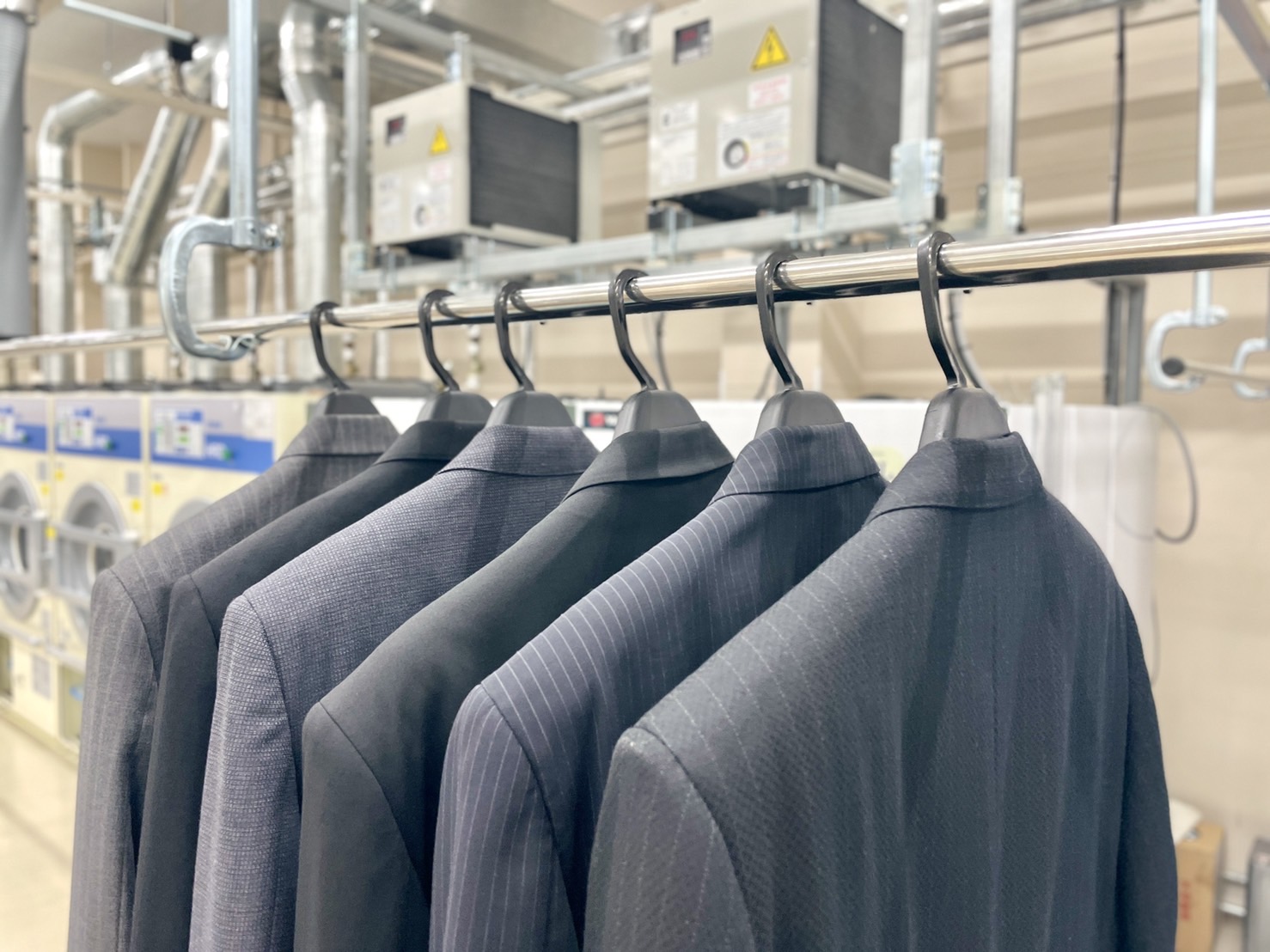 高級スーツ専門クリーニング｜ネットで洗濯.com【公式】