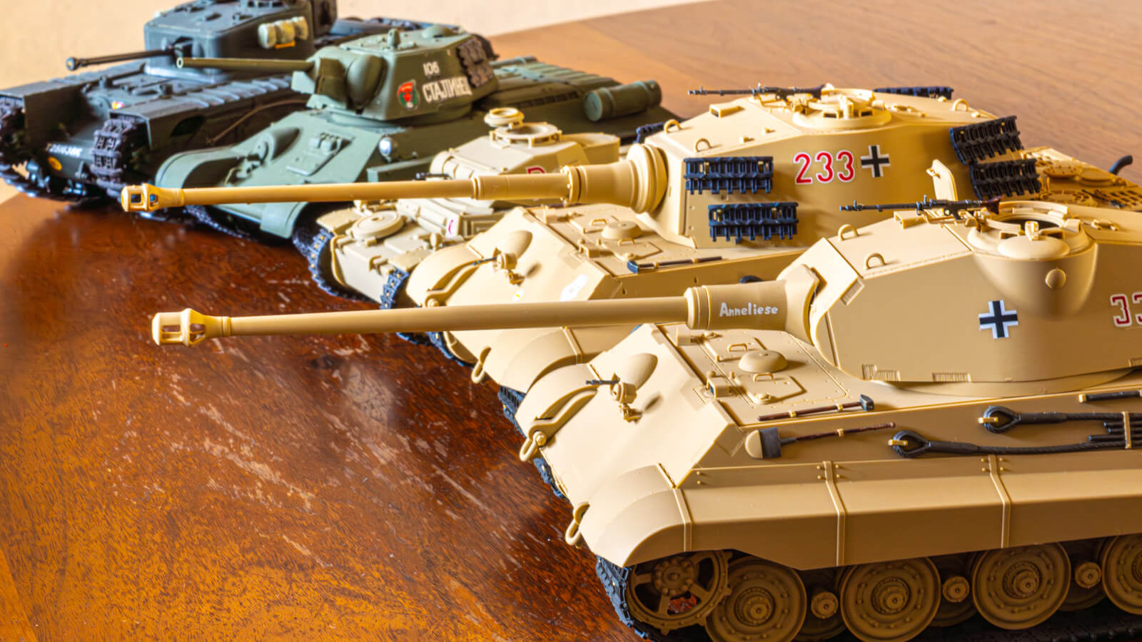 タミヤの戦車プラモを並べて俺ミュージアム！／キングタイガー
