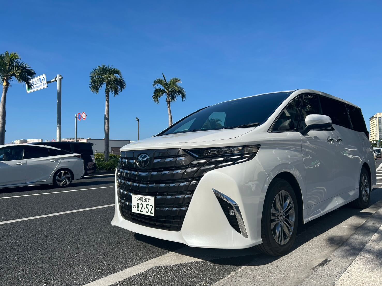 トヨタ 40系アルファードZ | 沖縄旅行・観光で外車レンタカーを探す