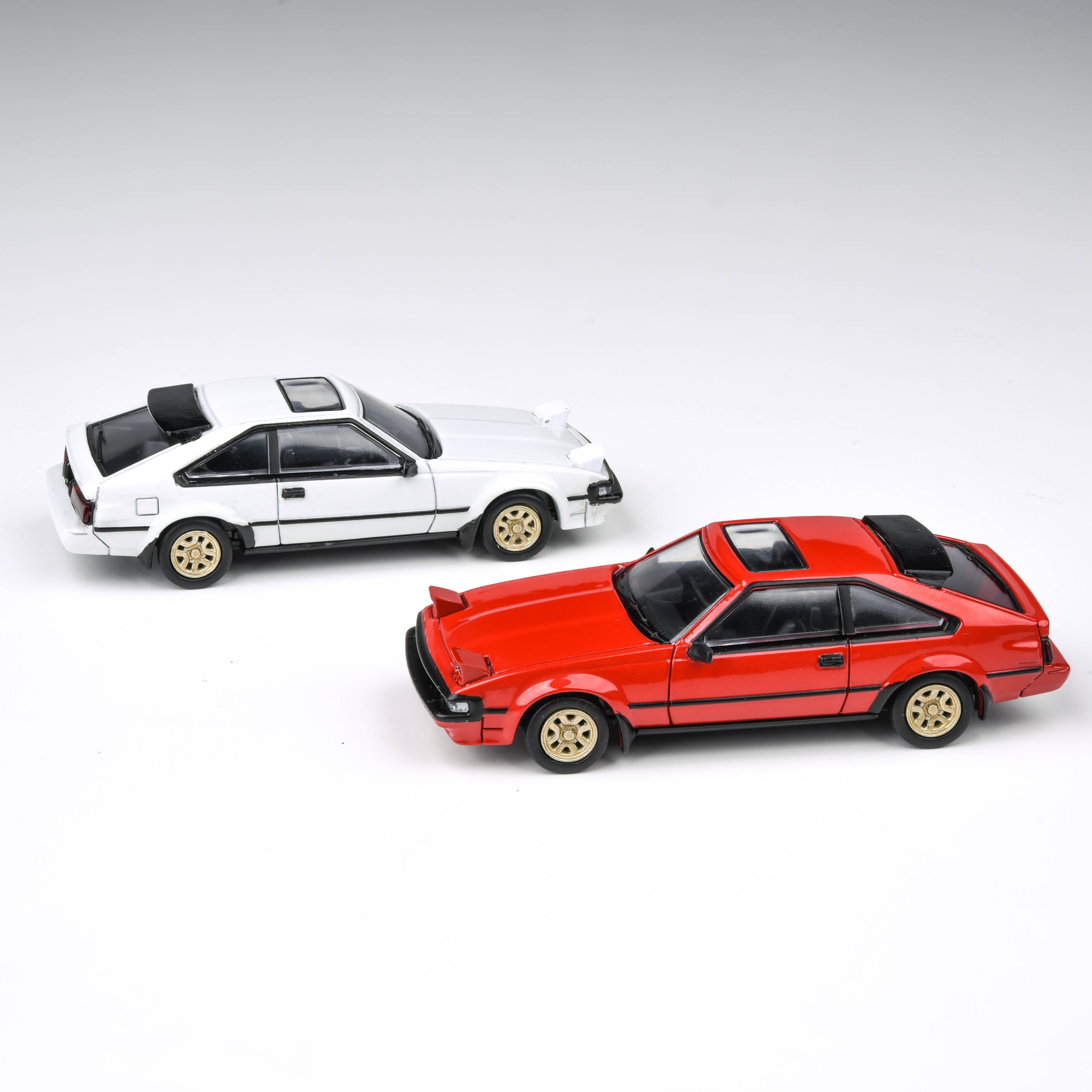 1:64 1984 Toyota Celica Supra XX Super White / Super Red
