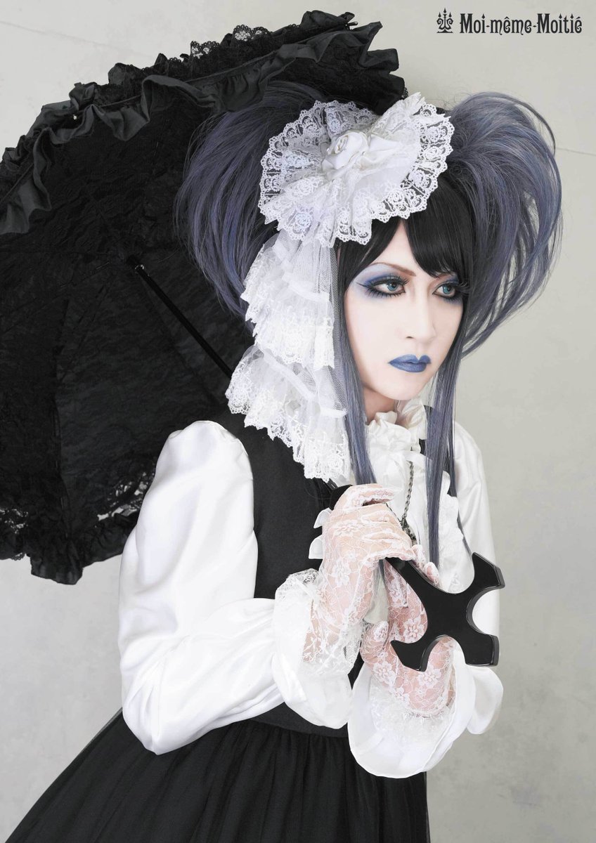 陽射しが強い今日この頃… 日傘必須じゃない？ 持ち手が十字架になって