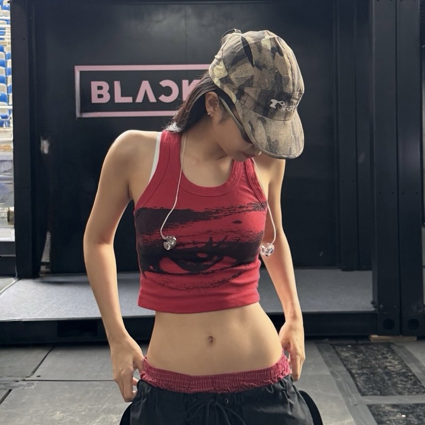 トップス Jennie ruby eye tank top M トップス Jennie ruby eye tank