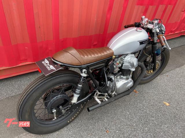 カワサキ W650 トライアンフビンテージレプリカ ワンオフシート