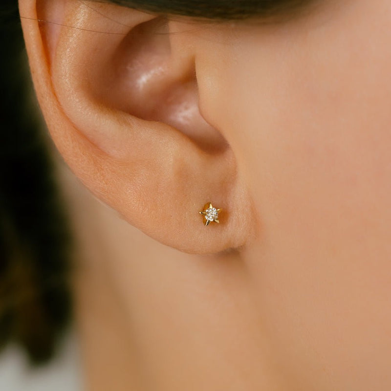 K18 プラチナ ダイヤモンドスター(星)モチーフ 軟骨ピアス・ボディ