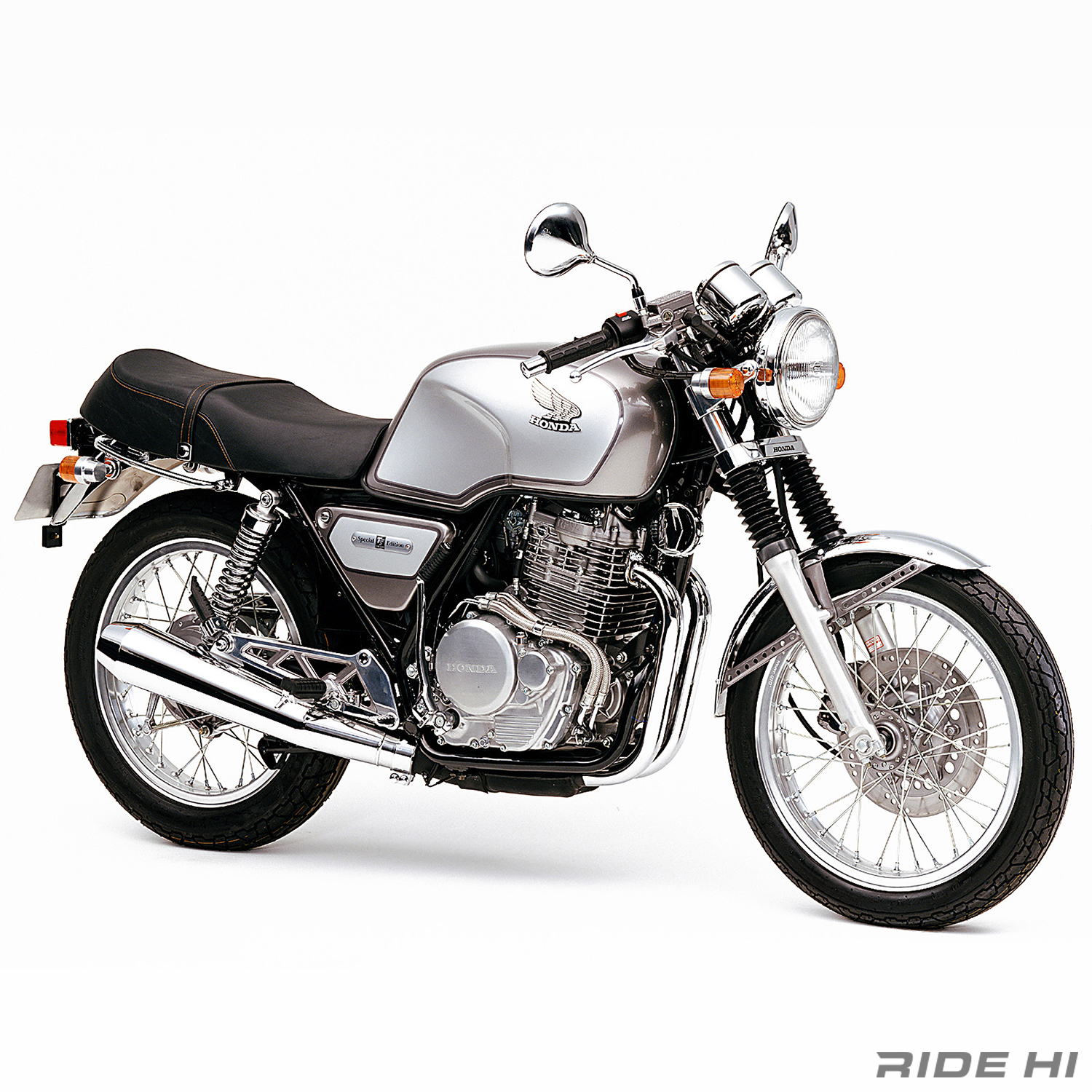 GB400/500にいまも魅せられる英国トラディショナルの新しい刺激