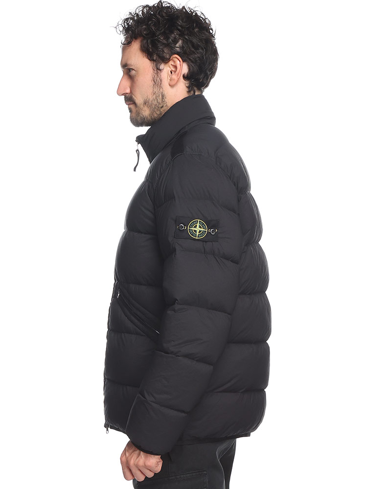 STONE ISLAND (ストーンアイランド) ナイロン フルジップ ダウン