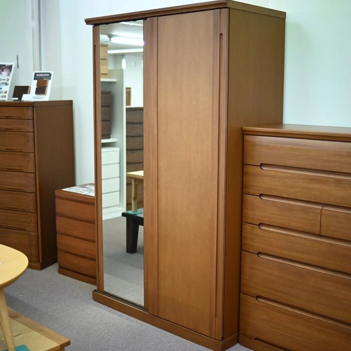 丸田木工 チェスト プラム | 商品紹介 | 大阪府茨木市の家具ならさわら