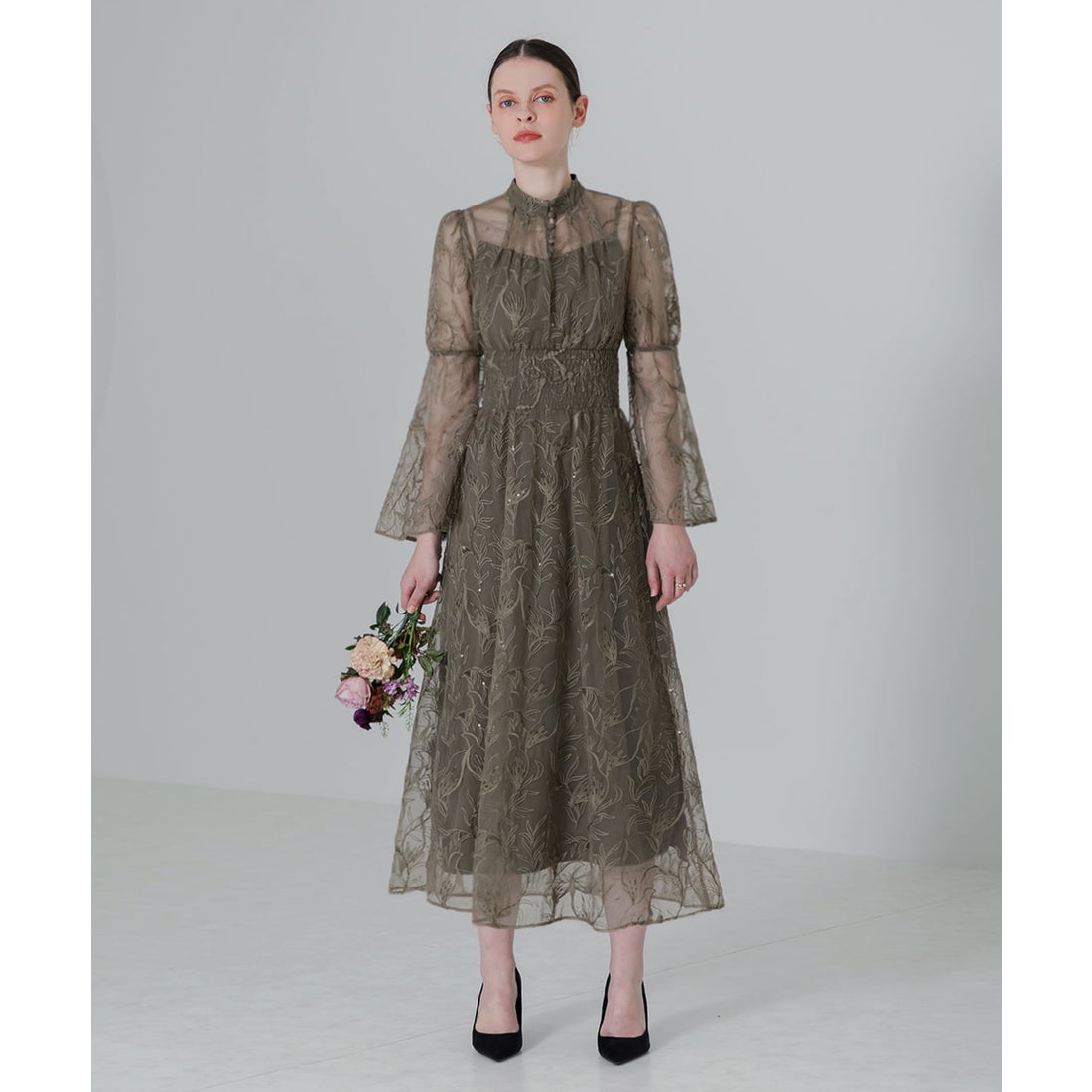 レジャ Leja スパンコール刺しゅう花柄ウエストゴムプチハイネックA