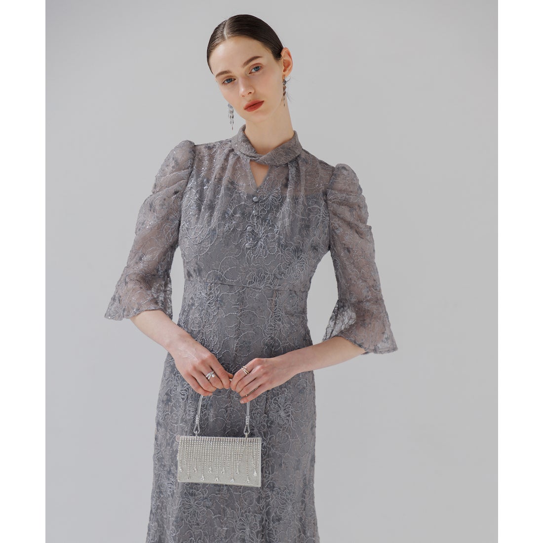 レジャ Leja スパンコール花柄刺繍ソフトパフスリーブマーメイドライン