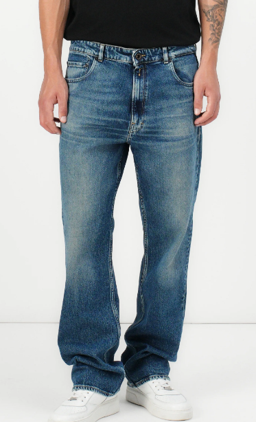 メンズデニムに新風！REPLAYが放つ「今どきブーツカット」 | リプレイ