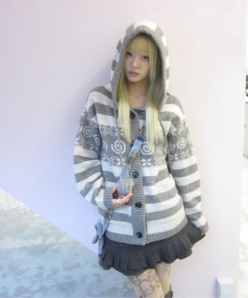 HUG YOUR SKIN) Angel wing hooded pom-pom cardigan - 2c