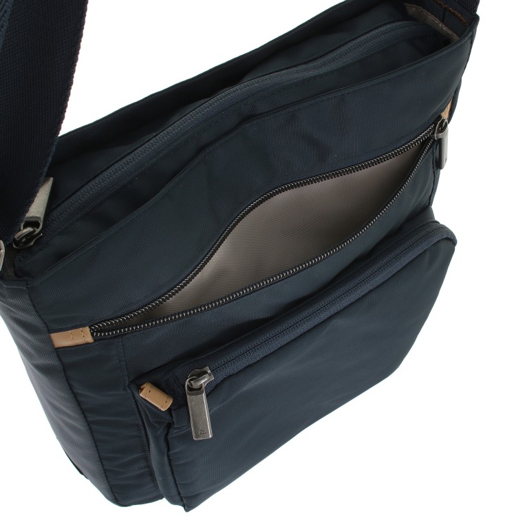 ace.／エース バスティーク2 62565 ショルダーバッグ タテ型 8L(01