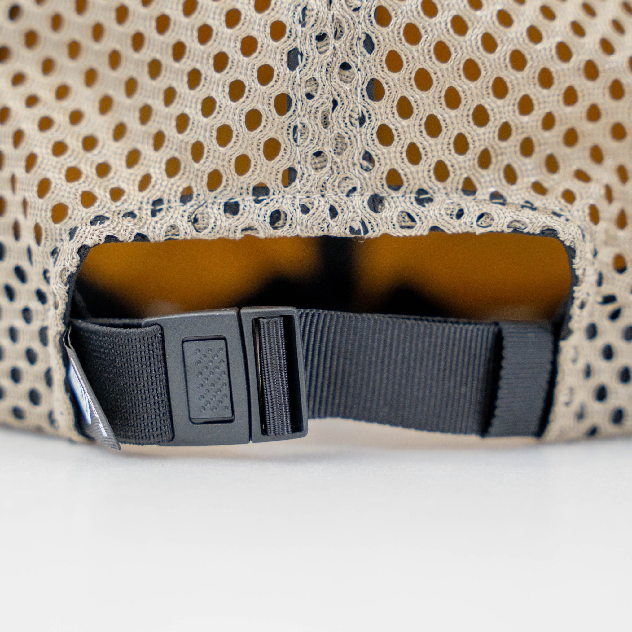 RAIDLGHT × ELDORESO Collaboration Cap – Runtrip Store