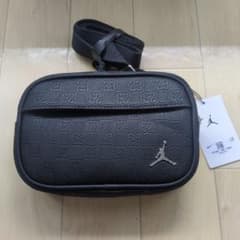 JORDANジョーダン カメラバッグ モノグラム黒ショルダーポーチNIKE