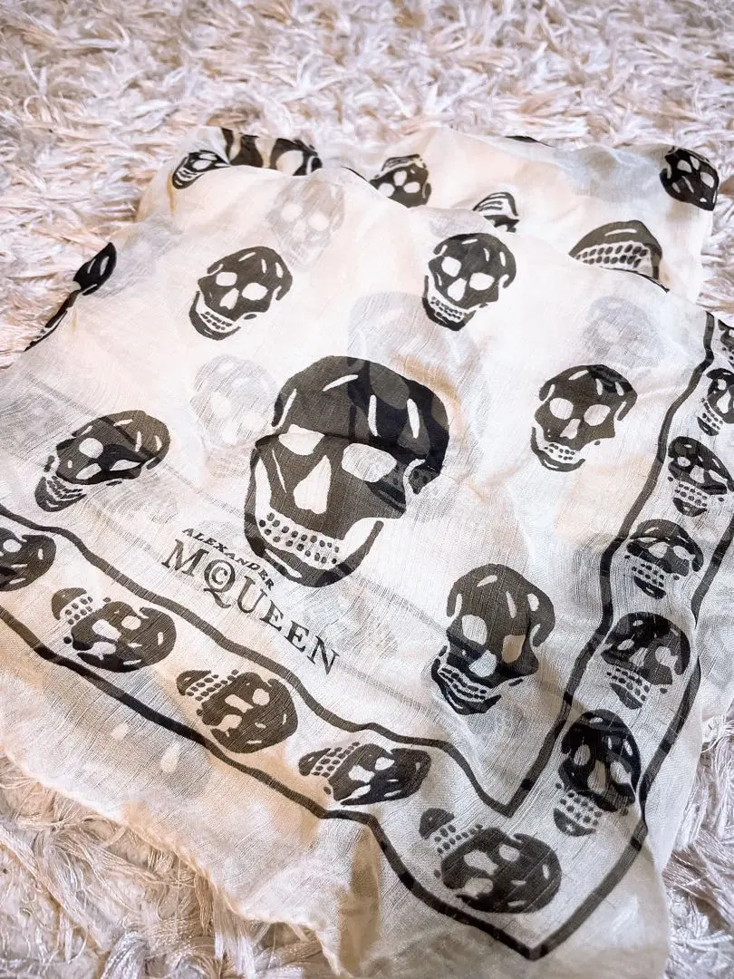 2026年最新】ALEXANDER McQUEEN バンダナの人気アイテム - メルカリ