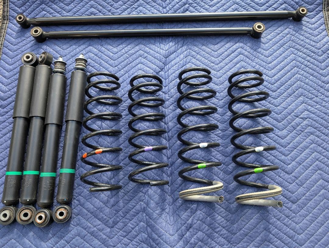 ジムニーシエラ　純正　サスペンションセット FARM サスペンションセット 新型ジムニーシエラJB74【 SSEX セット